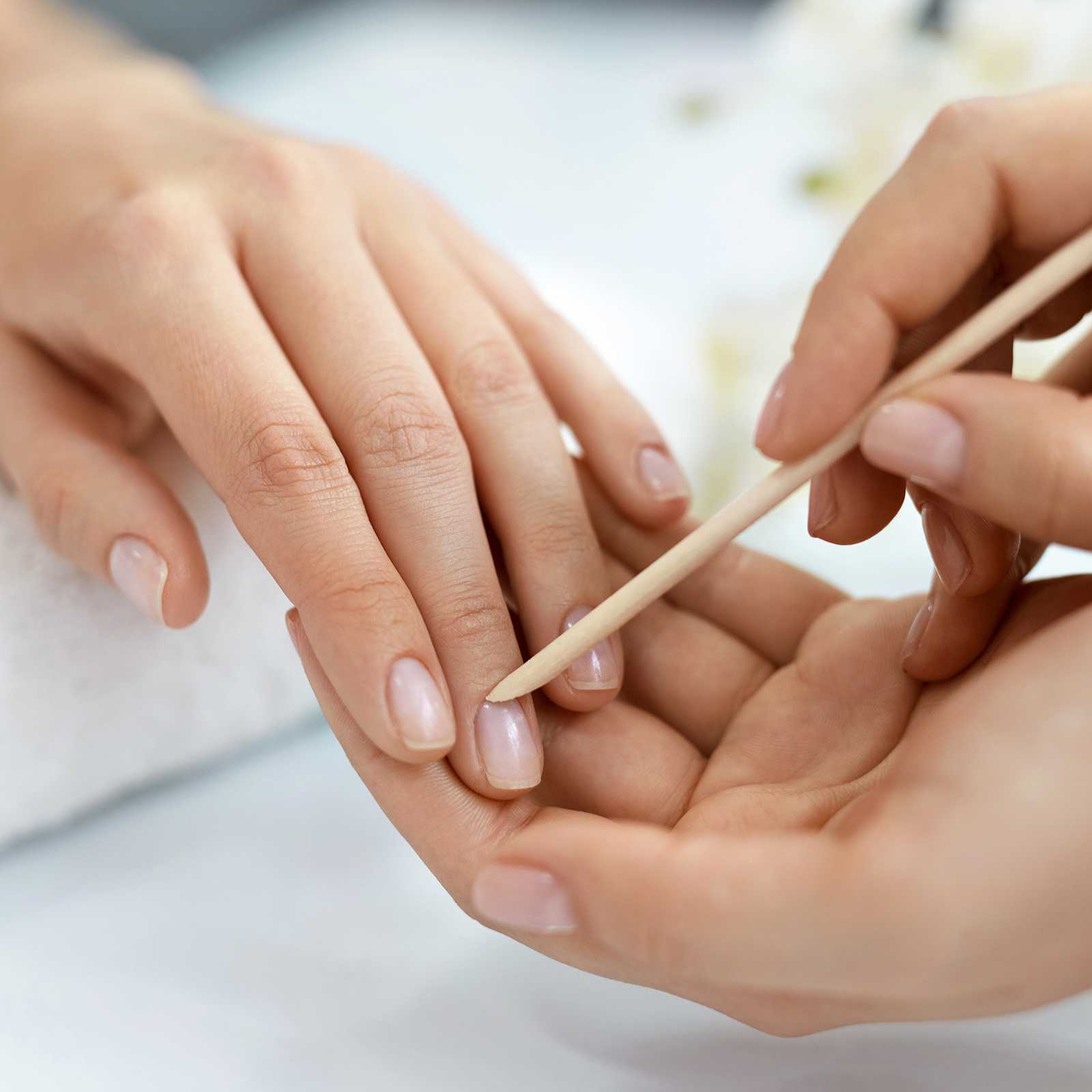 Manucure & vernis régulier (20 min)